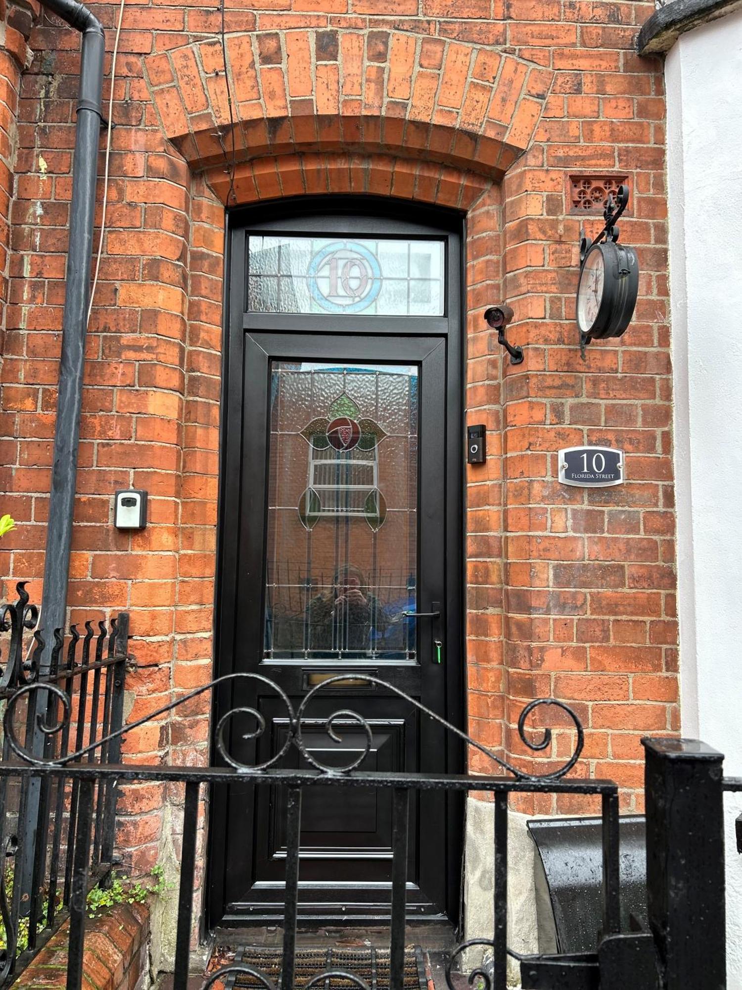 Charming City Home, Beside The Serene Ormeau Park Belfast Esterno foto