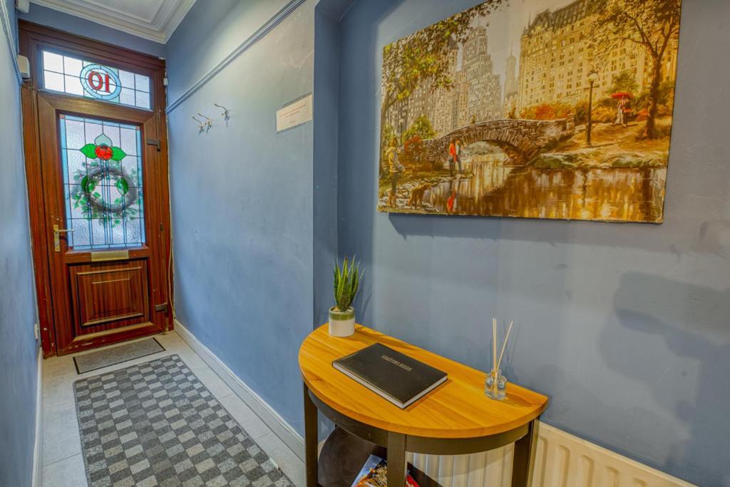 Charming City Home, Beside The Serene Ormeau Park Belfast Esterno foto