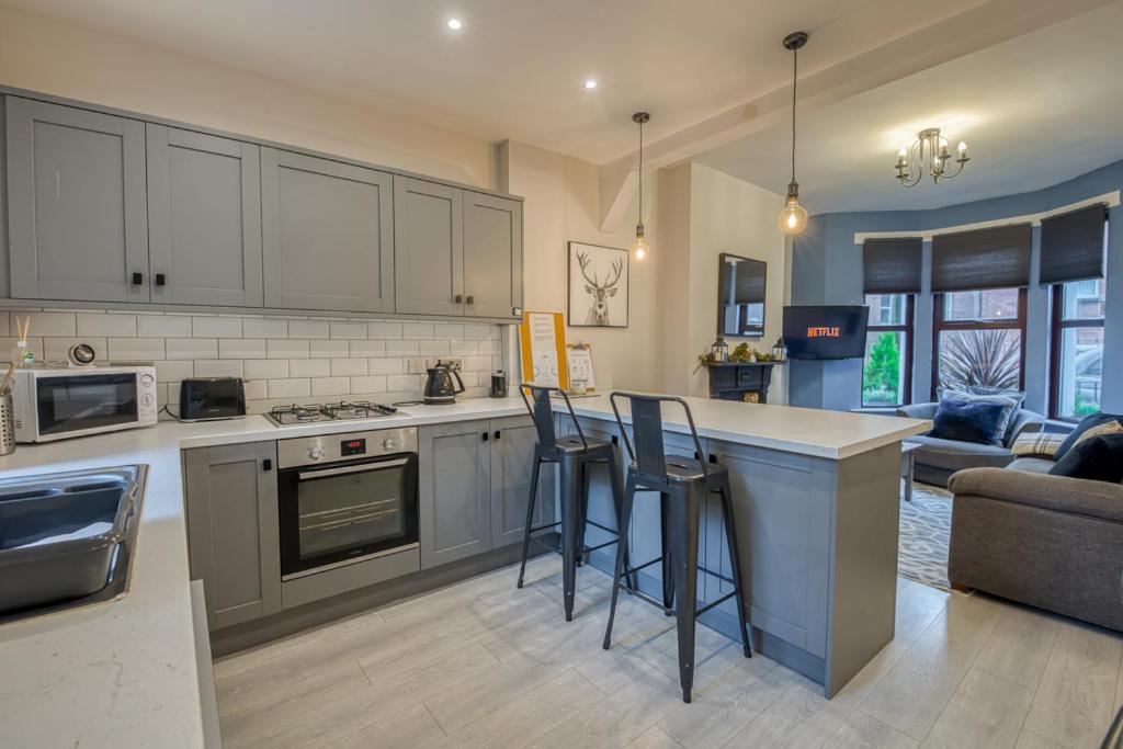 Charming City Home, Beside The Serene Ormeau Park Belfast Esterno foto