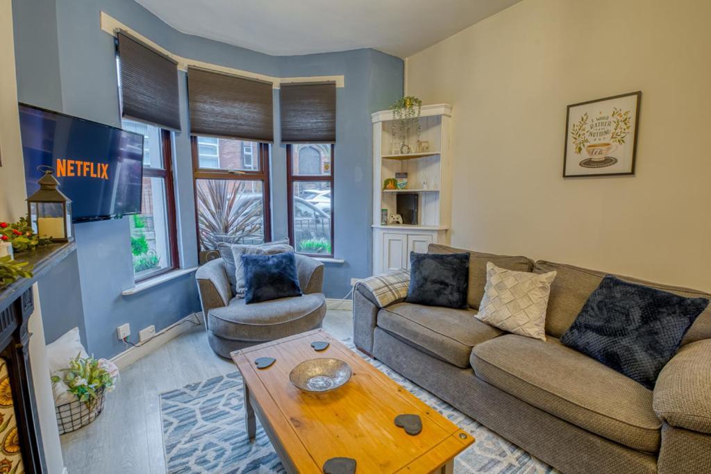 Charming City Home, Beside The Serene Ormeau Park Belfast Esterno foto