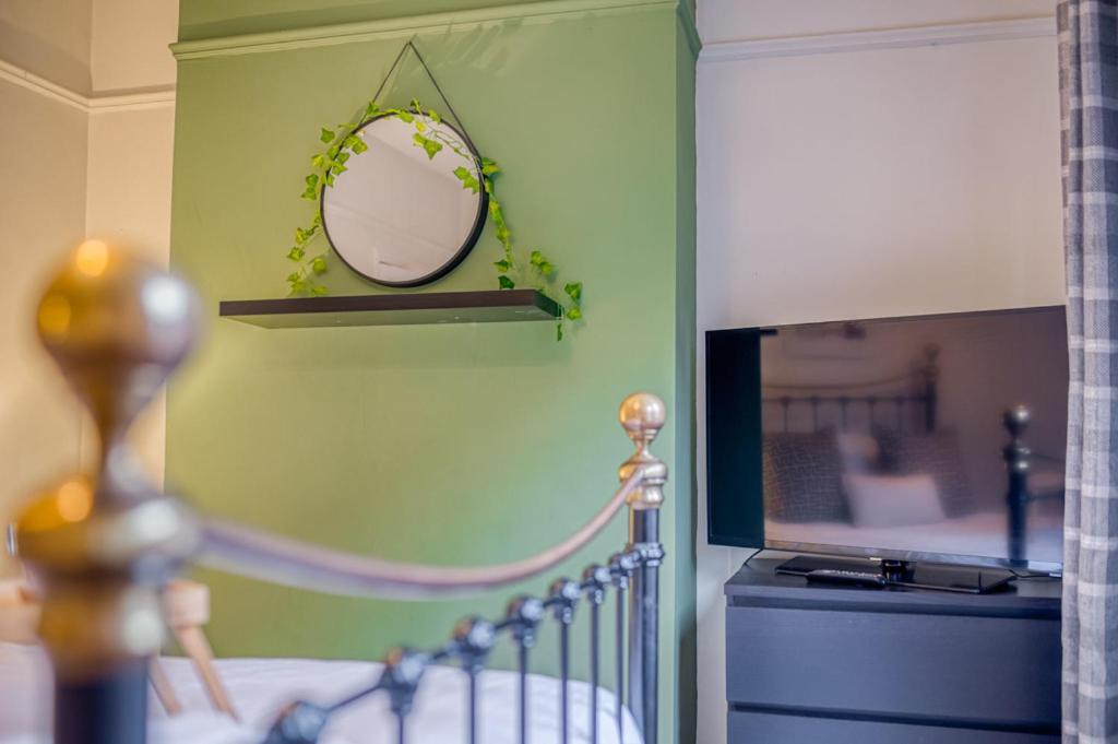 Charming City Home, Beside The Serene Ormeau Park Belfast Esterno foto