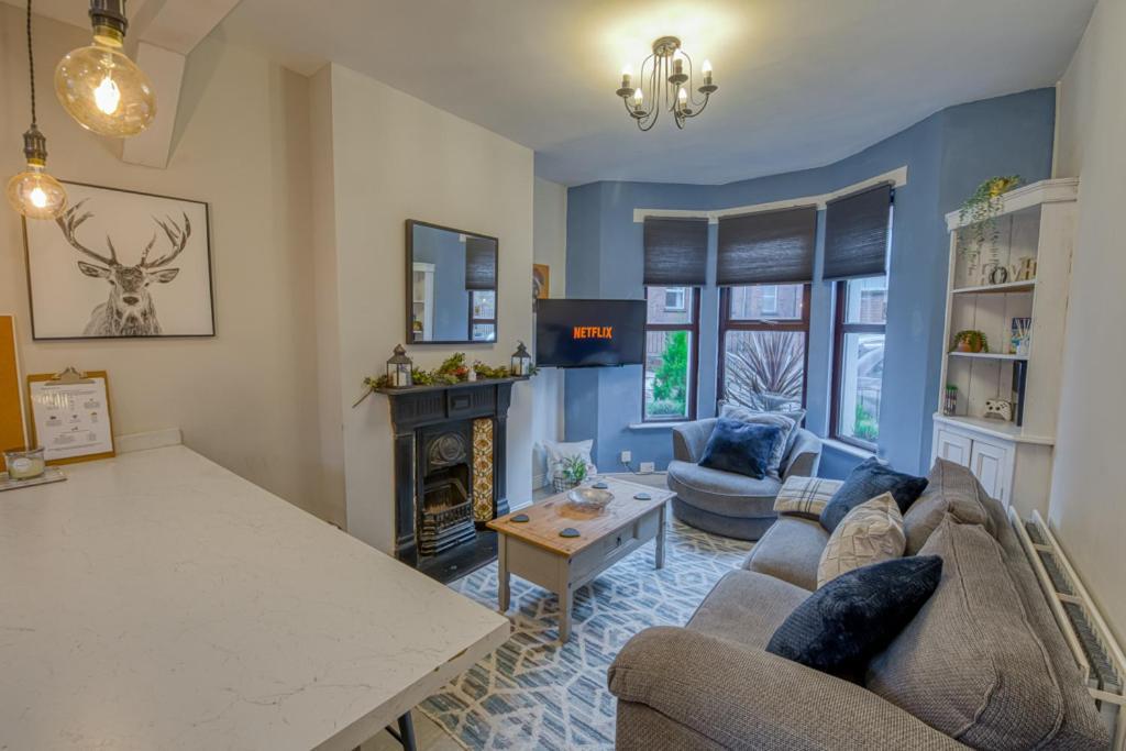 Charming City Home, Beside The Serene Ormeau Park Belfast Esterno foto