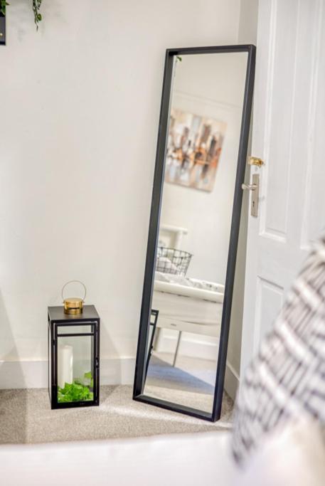 Charming City Home, Beside The Serene Ormeau Park Belfast Esterno foto