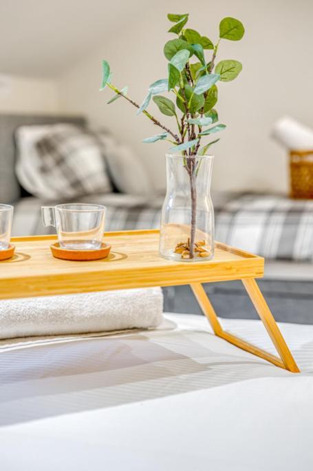 Charming City Home, Beside The Serene Ormeau Park Belfast Esterno foto