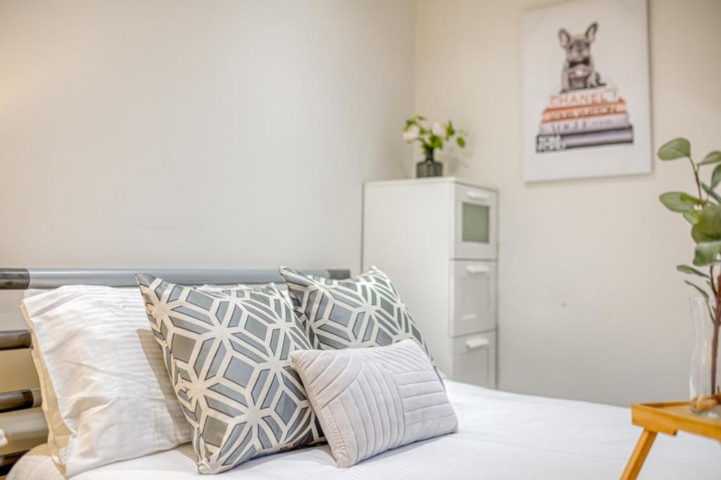 Charming City Home, Beside The Serene Ormeau Park Belfast Esterno foto